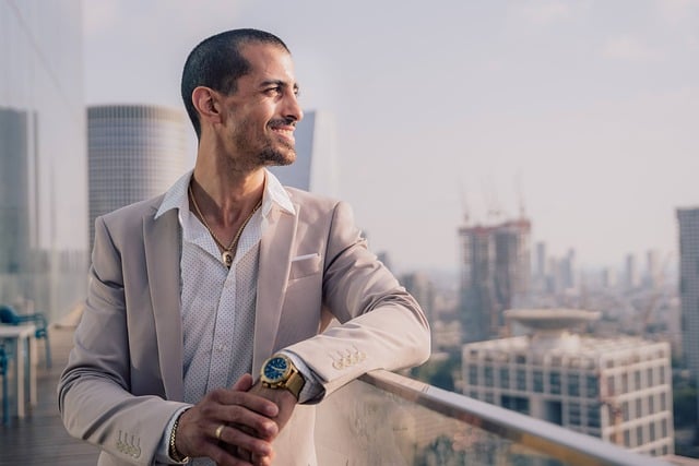 Mann Unternehmer Armbanduhr Erfolg Luxusuhr Blog Sidebar